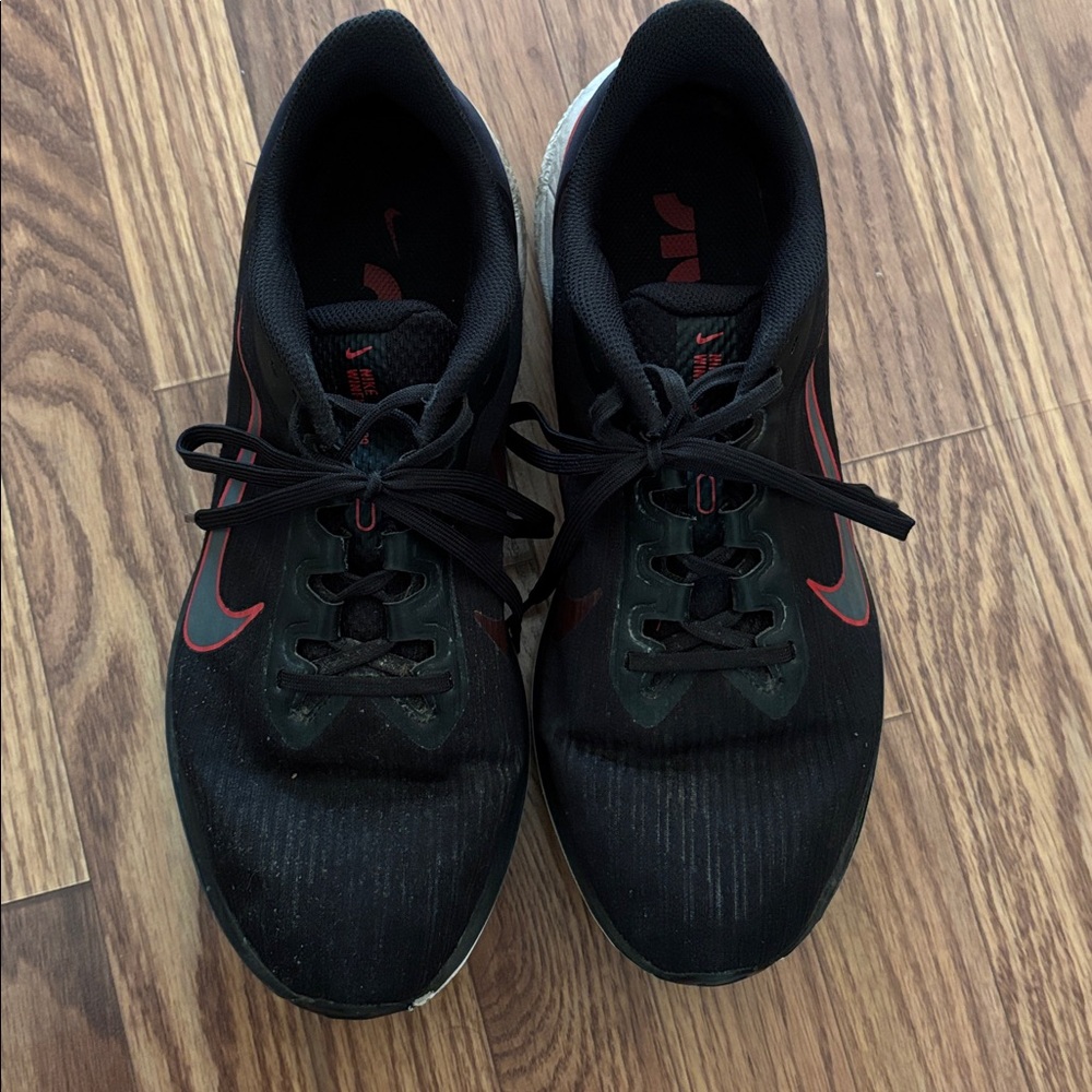 Nike Black and Red Sneakers University Red Dk Smoke Grey size 11 1/2